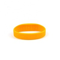 Easier wearing than adjustable rfid wristband id tag swimming pool/event silicone reusable rfid wristband